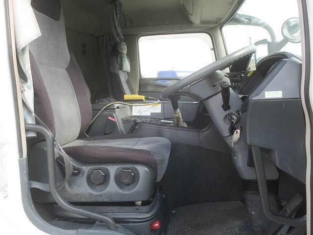 MITSUBISHI FUSOU SUPER GREAT 2011