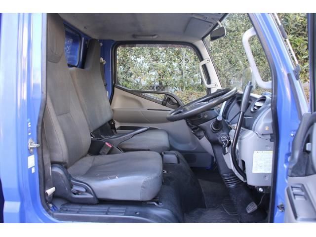 MITSUBISHI CANTER 2016