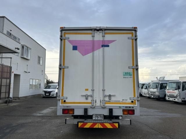 MITSUBISHI FUSOU FIGHTER 2013