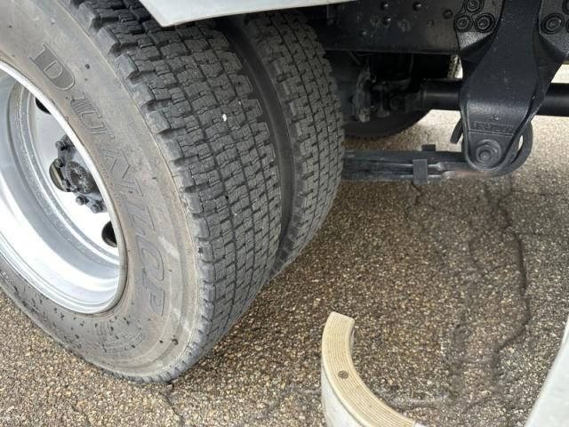 MITSUBISHI FUSOU FIGHTER 2013