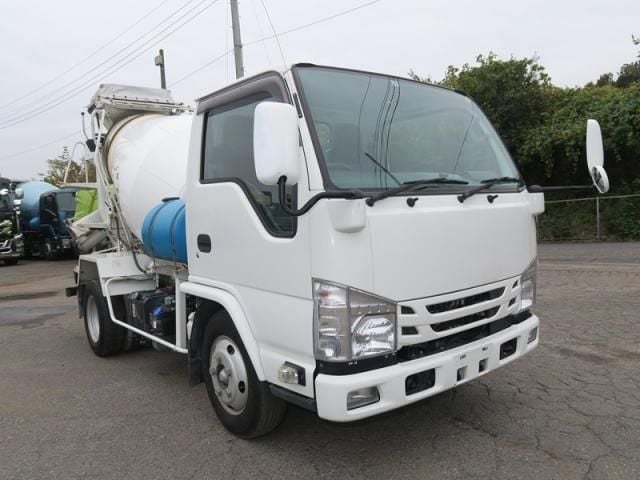 ISUZU ELF 2022
