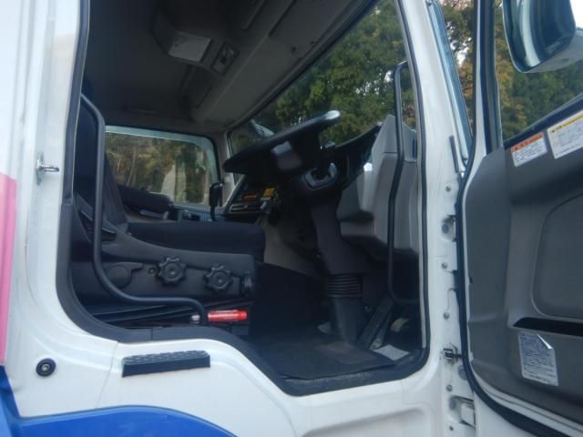 MITSUBISHI FUSOU SUPER GREAT 2019