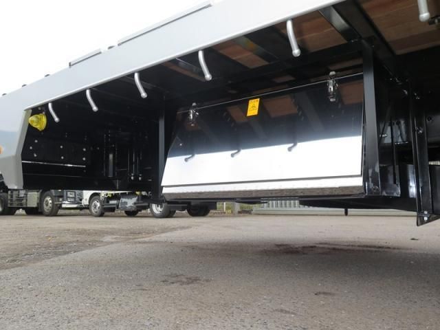 MITSUBISHI FUSOU SUPER GREAT 2025