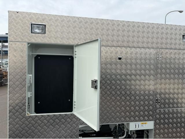 MITSUBISHI FUSOU SUPER GREAT 2025