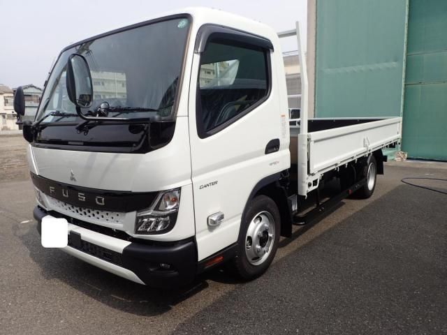 MITSUBISHI CANTER 2025