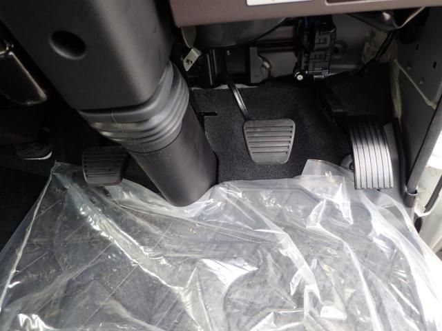 MITSUBISHI CANTER 2025