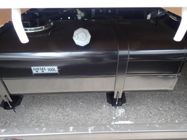 MITSUBISHI CANTER 2025