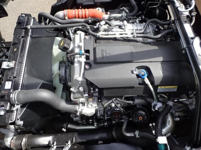 MITSUBISHI CANTER 2025