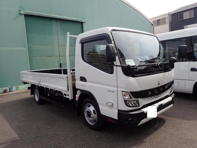 MITSUBISHI CANTER 2025