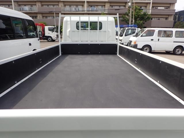 MITSUBISHI CANTER 2025