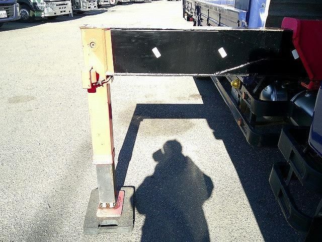 MITSUBISHI FUSOU FIGHTER 2011