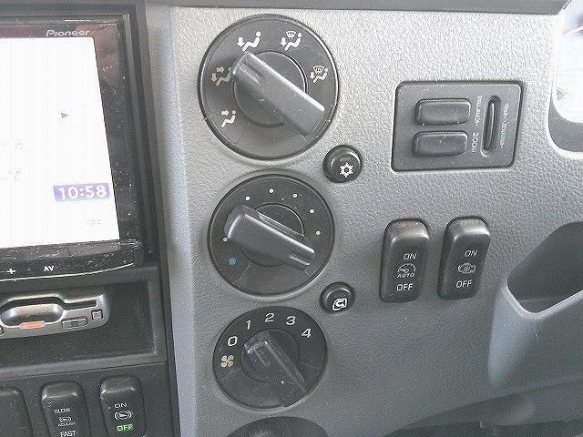 MITSUBISHI FUSOU FIGHTER 2011