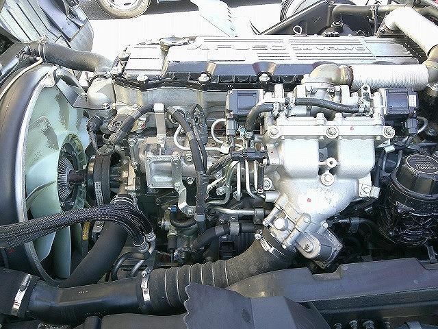 MITSUBISHI FUSOU FIGHTER 2011