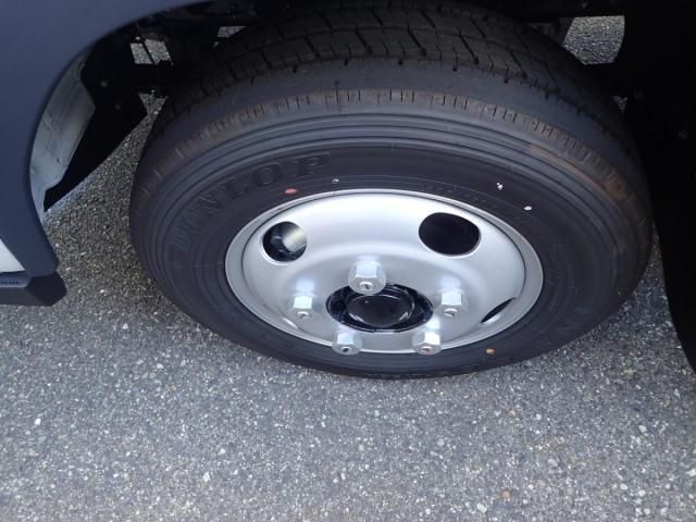 MITSUBISHI CANTER 2025