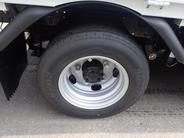 MITSUBISHI CANTER 2025