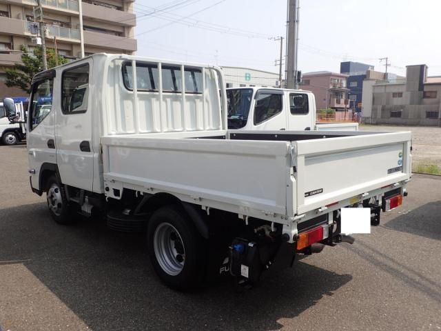 MITSUBISHI CANTER 2025