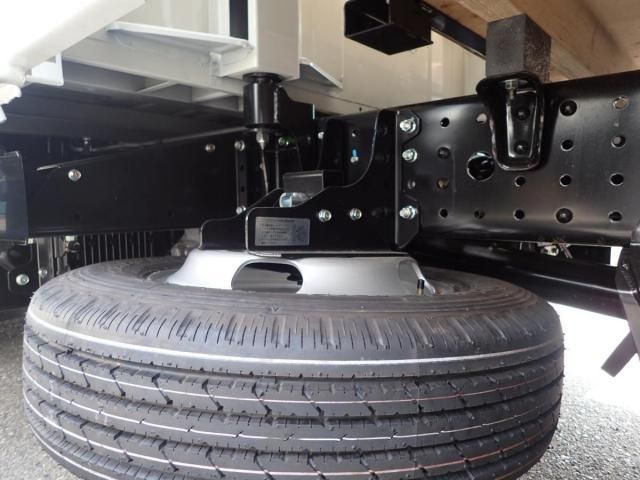 MITSUBISHI CANTER 2025