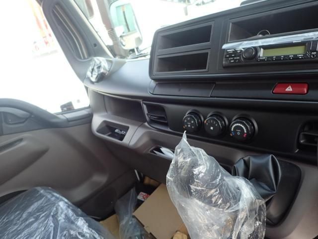 MITSUBISHI CANTER 2025