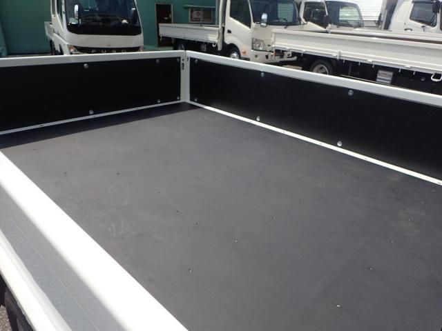 MITSUBISHI CANTER 2025