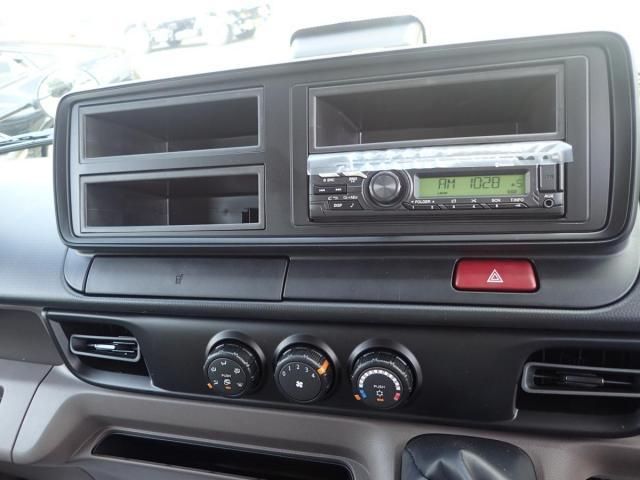 MITSUBISHI CANTER 2025