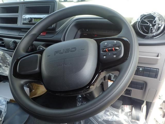 MITSUBISHI CANTER 2025