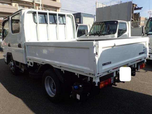 MITSUBISHI CANTER 2025