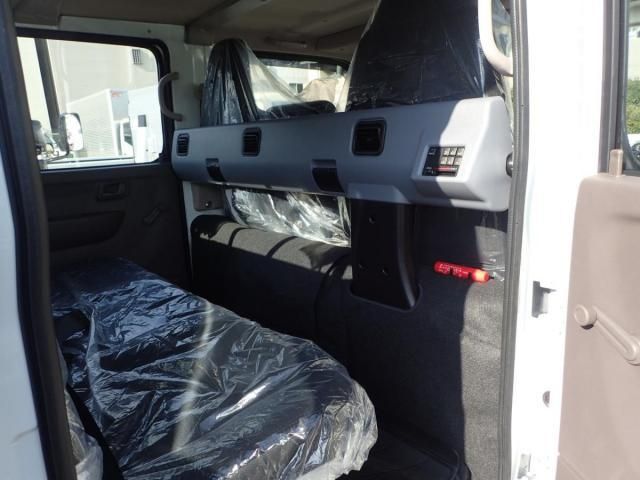 MITSUBISHI CANTER 2025