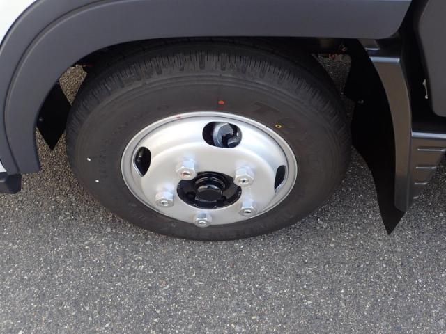 MITSUBISHI CANTER 2025