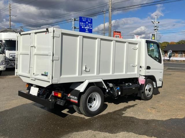 MITSUBISHI CANTER 2025