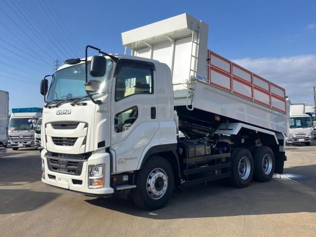 ISUZU GIGA 2023