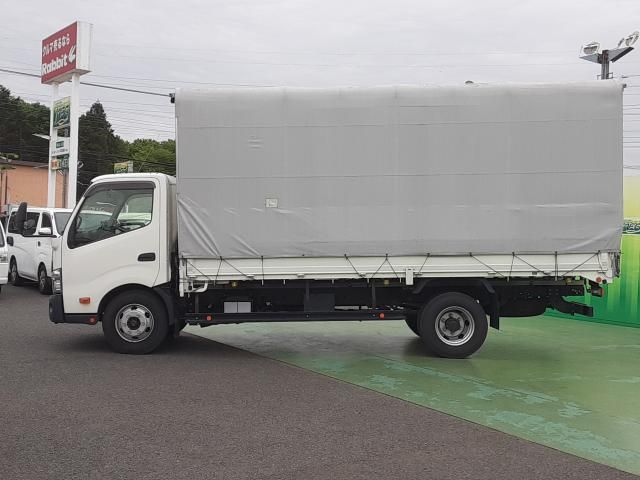TOYOTA DYNA 2017