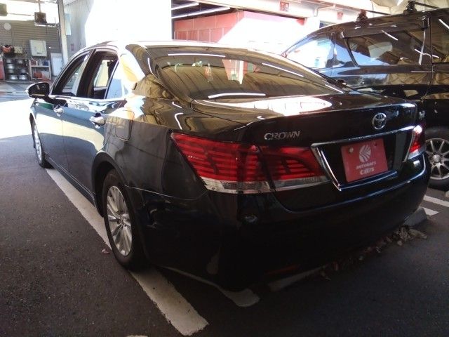 TOYOTA CROWN sedan hybrid 2017