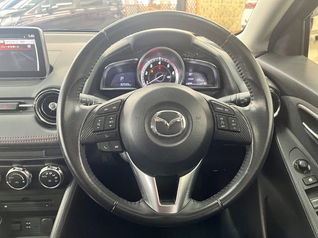MAZDA DEMIO 2015