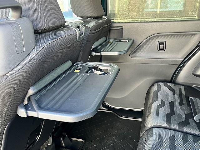 DAIHATSU TANTO FAN CROSS 2023