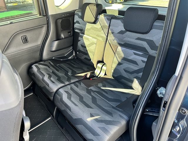 DAIHATSU TANTO FAN CROSS 2023