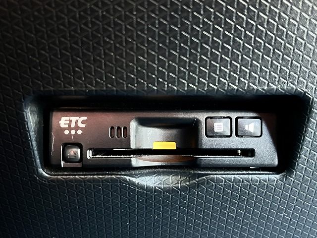 DAIHATSU TANTO FAN CROSS 2023