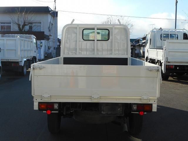 TOYOTA DYNA 2013