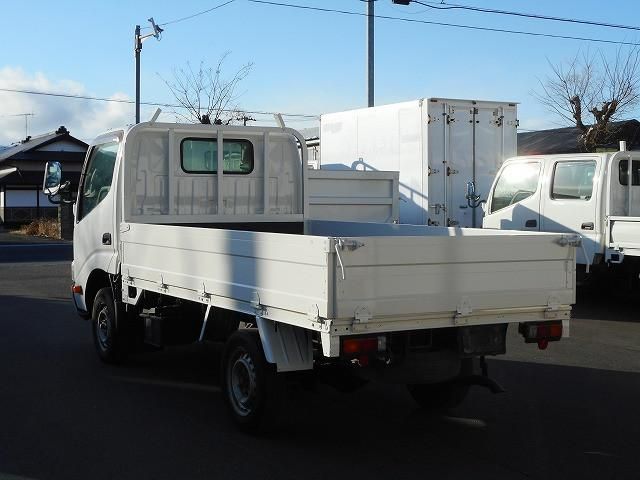 TOYOTA DYNA 2013