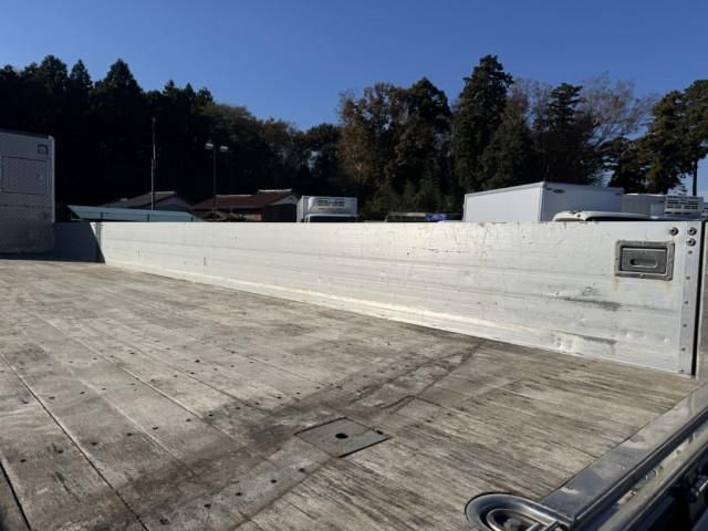 MITSUBISHI FUSOU SUPER GREAT 2021