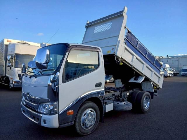 HINO DUTRO 2020