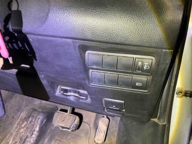 TOYOTA YARIS HYBRID 2020