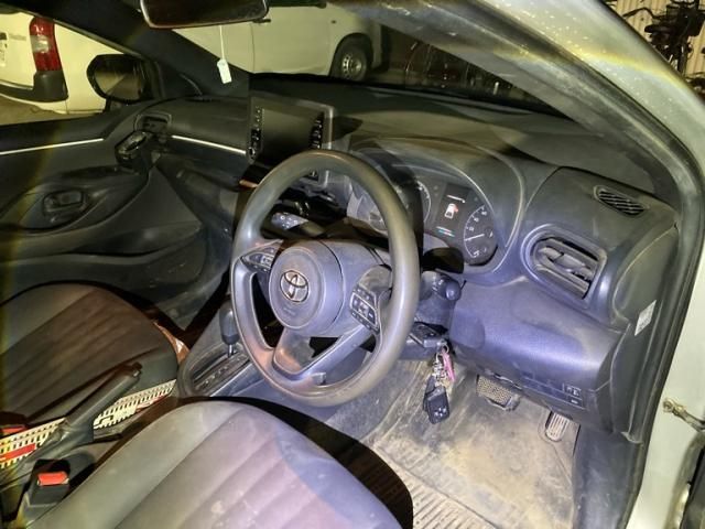 TOYOTA YARIS HYBRID 2020