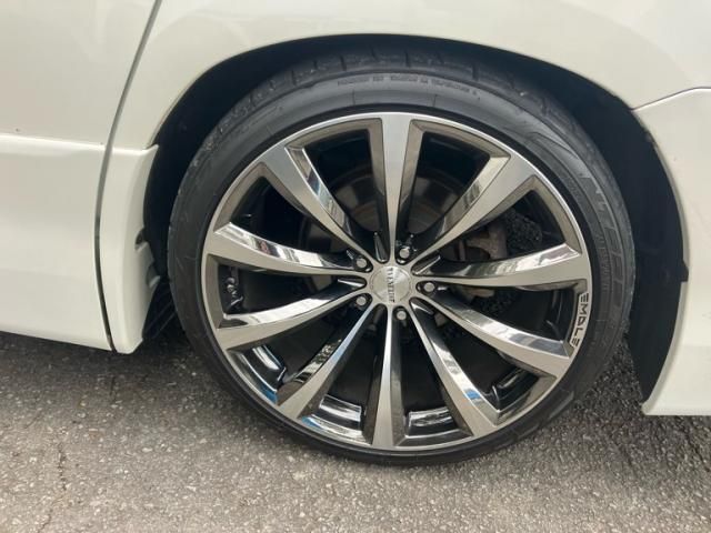 TOYOTA VELLFIRE 2014