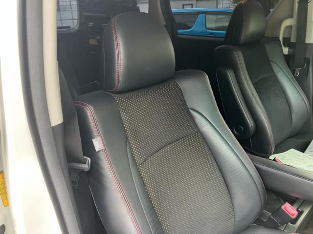 TOYOTA VELLFIRE 2014