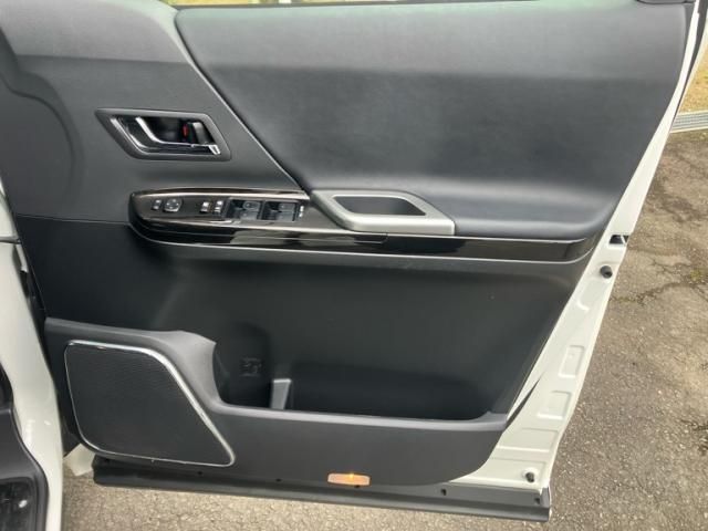 TOYOTA VELLFIRE 2014