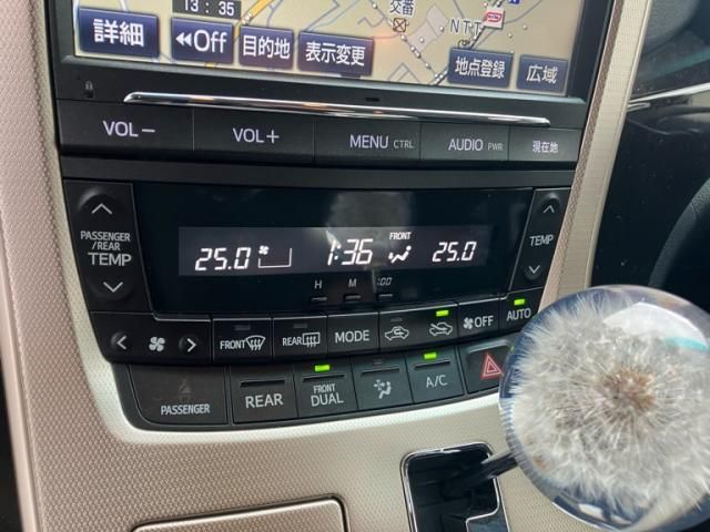 TOYOTA VELLFIRE 2014