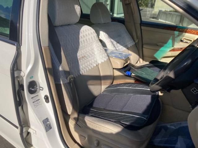 TOYOTA CROWN sedan 2004