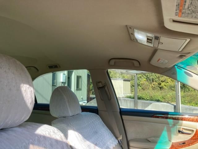 TOYOTA CROWN sedan 2004