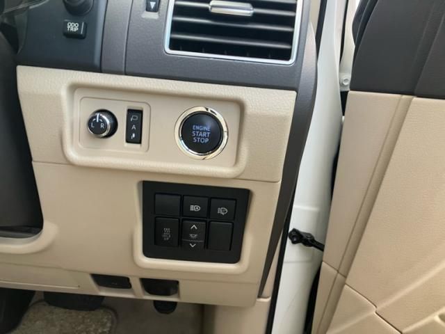 TOYOTA LANDCRUISER PRADO 2019