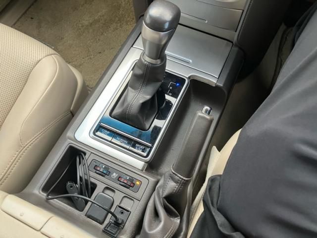 TOYOTA LANDCRUISER PRADO 2019